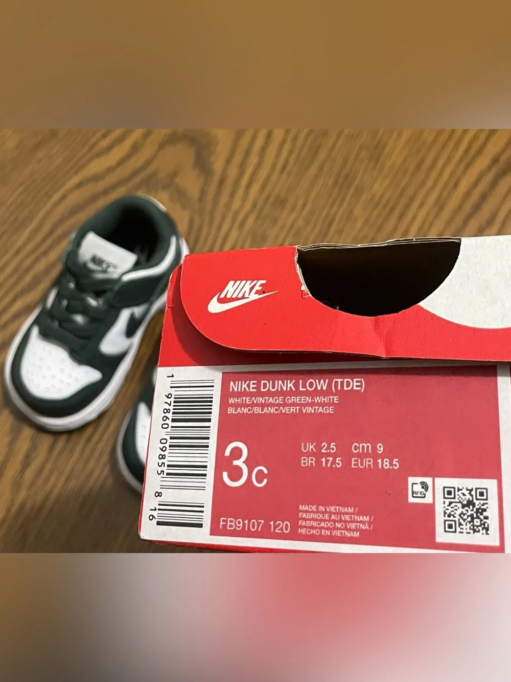 Nike Sneakers